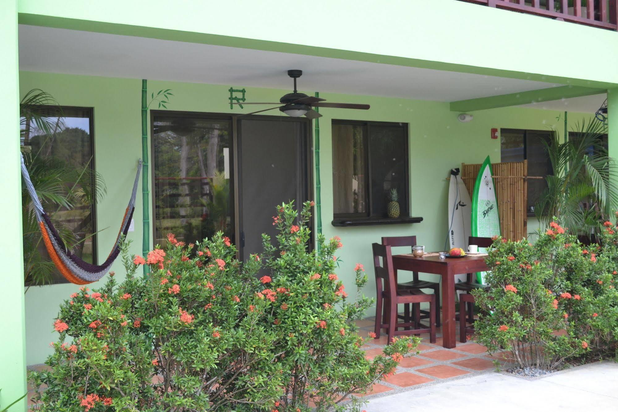 Mavi Surf Hotel Dominical Exterior foto